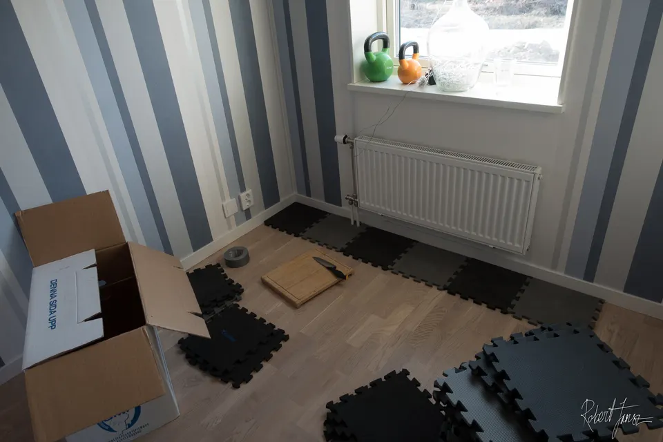 Floor mat taking place in the the training room