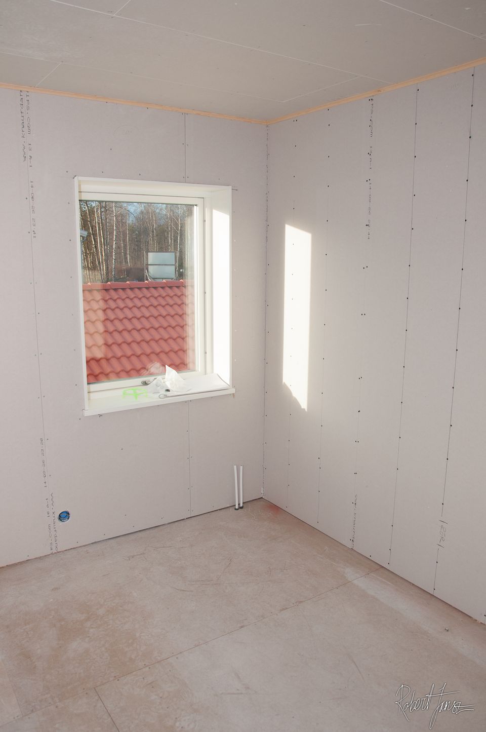 Guestrooom - drywalled