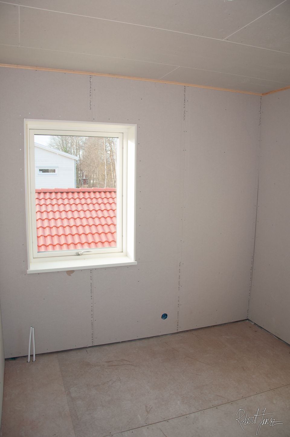 Bed room 2 - drywalled