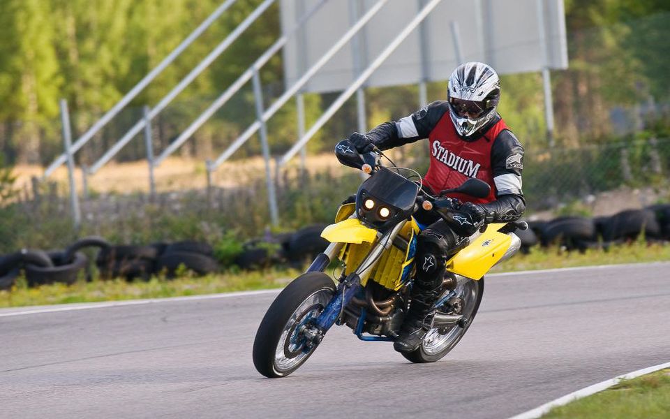 supermoto racing on rörberg track summer 2008