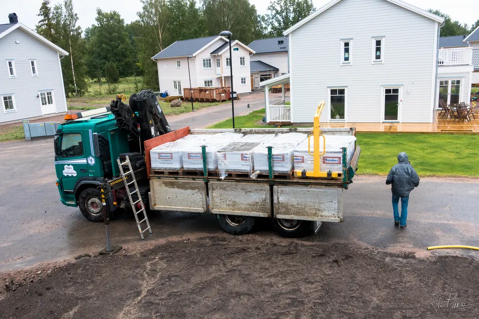 Truck delivery of benders fantasi ground stone