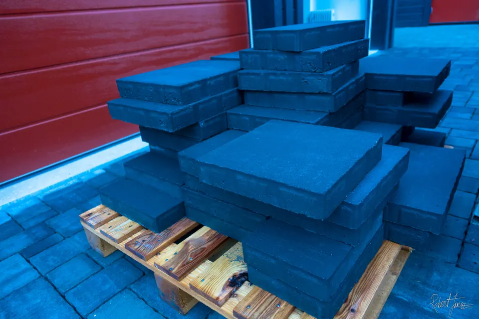 Benders Orlando graphite paving stone