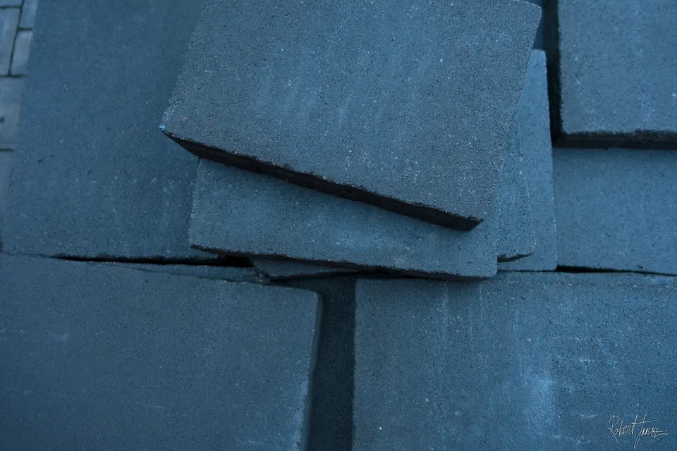 Benders Orlando graphite paving stone