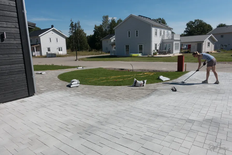 Jointing with paving stones with lithomex joint sand