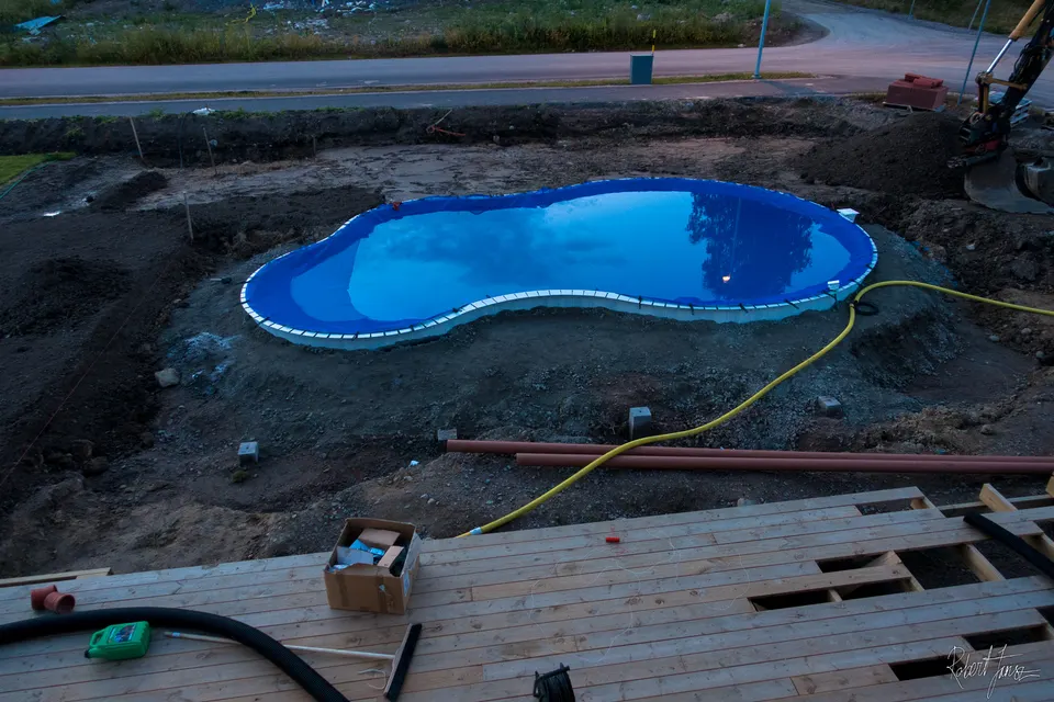 Aquis fantasy pool 24