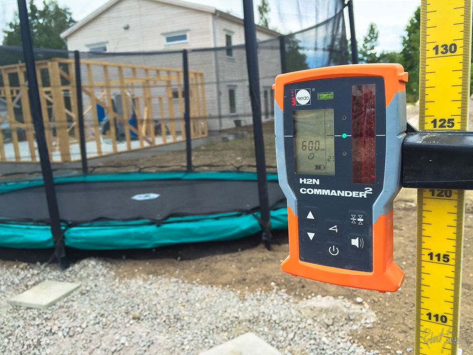 Rotation laser leveling
