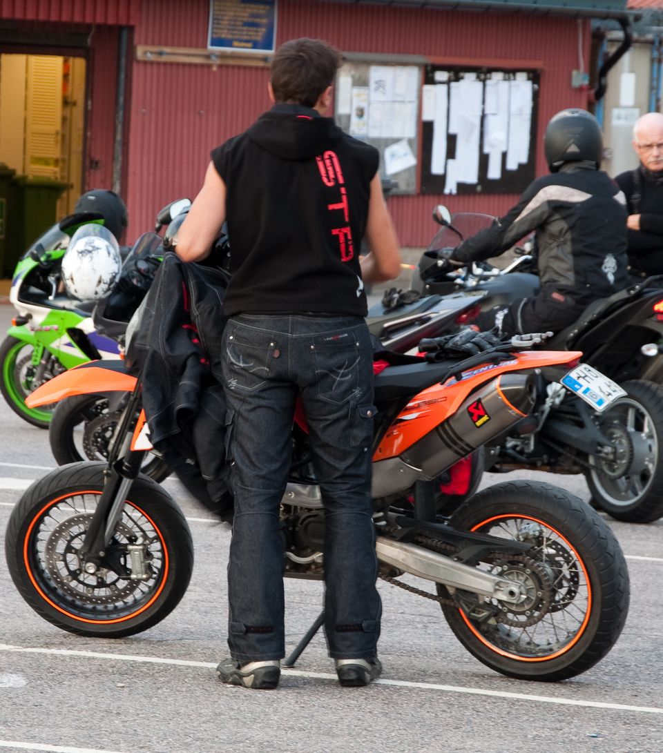 KTM 690 SMC motard racing
